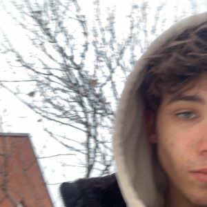 Meet your Posher, Léo